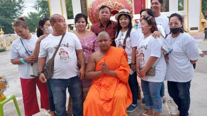 ร่วมอนุโมธนาบุญ “ณัฐภัทร  แย้มปั้น” เดินทางเข้าพิธีอุปสมบท ที่จังหวัดกำแพงเพชร พร้อมด้วยญาติสนิทและครอบครัว