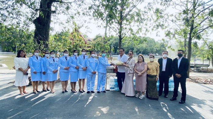 ม.ล.ภัทรสุดา-ผอ.ฟ้า อัญเชิญพัดรองพระราชทาน เทียนพรรษาพระราชทาน ทูลกระหม่อมหญิงอุบลรัตนราชกัญญา สิริวัฒนาพรรณวดี ถวาย 4 วัดดังในพื้นที่ นนทบุรี ปทุมธานี 