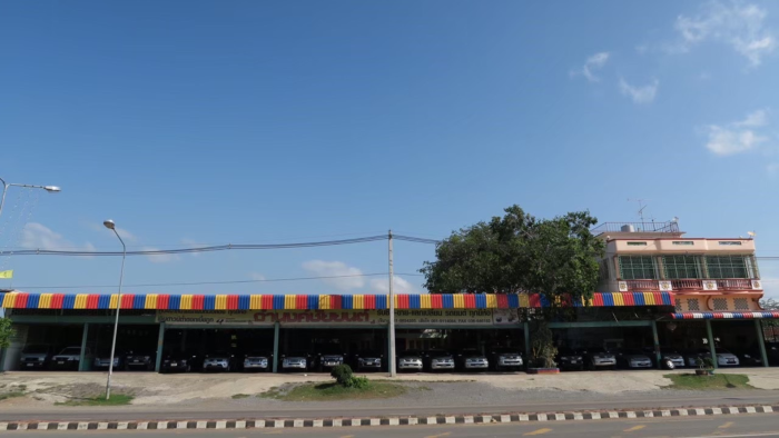 Chamnongchaiyon Lopburi Shop Selling used cars 