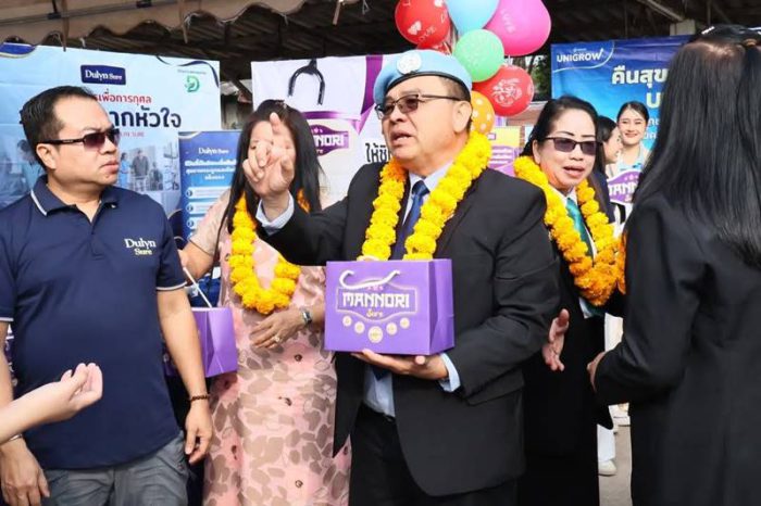 World Peace Ambassador distributes school supplies and dietary supplements in Chiang Rai